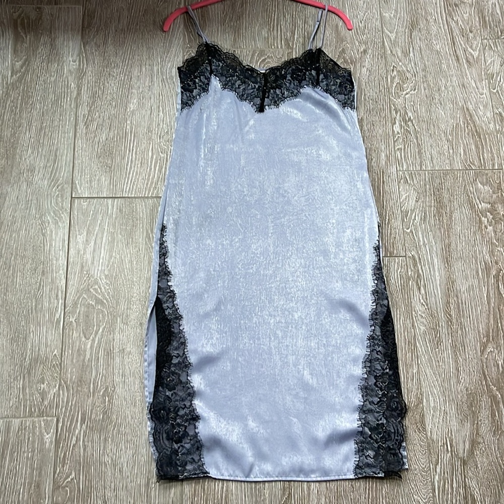 H&M COACHELL LIGHT BLUE SLIP DRESS WITH LACE TRIM SZ 6